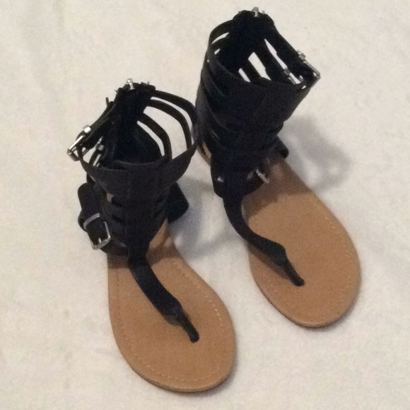 Soda Shoes - Black gladiator sandals